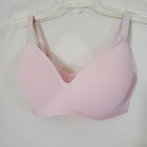 NWOT Pink Bra, Size 36DD